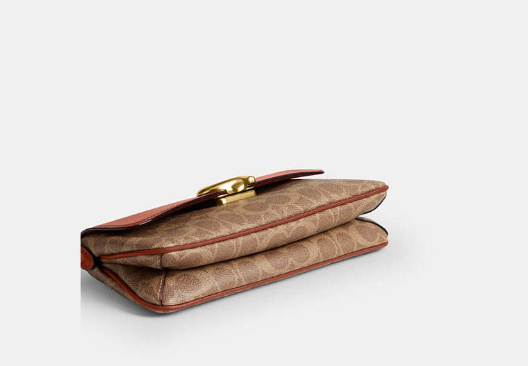Jet Shoulder Bag In Signature Canvas