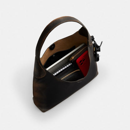 Brooklyn Shoulder Bag 39 In Loved Leather