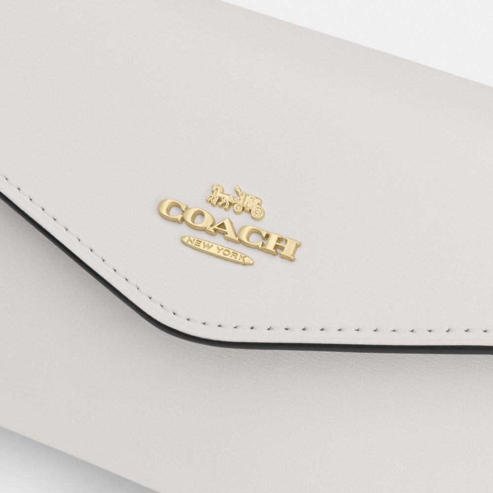 Klare Wallet With Chain