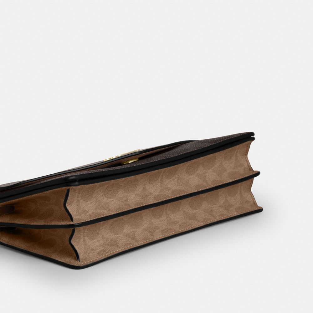 Klare Envelope Crossbody Bag In Blocked Signature Canvas