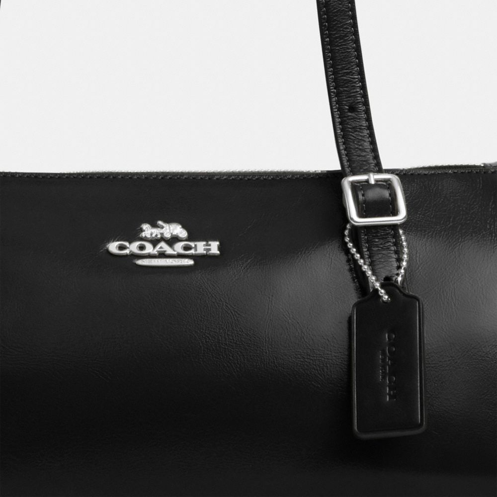 Asher Shoulder Bag