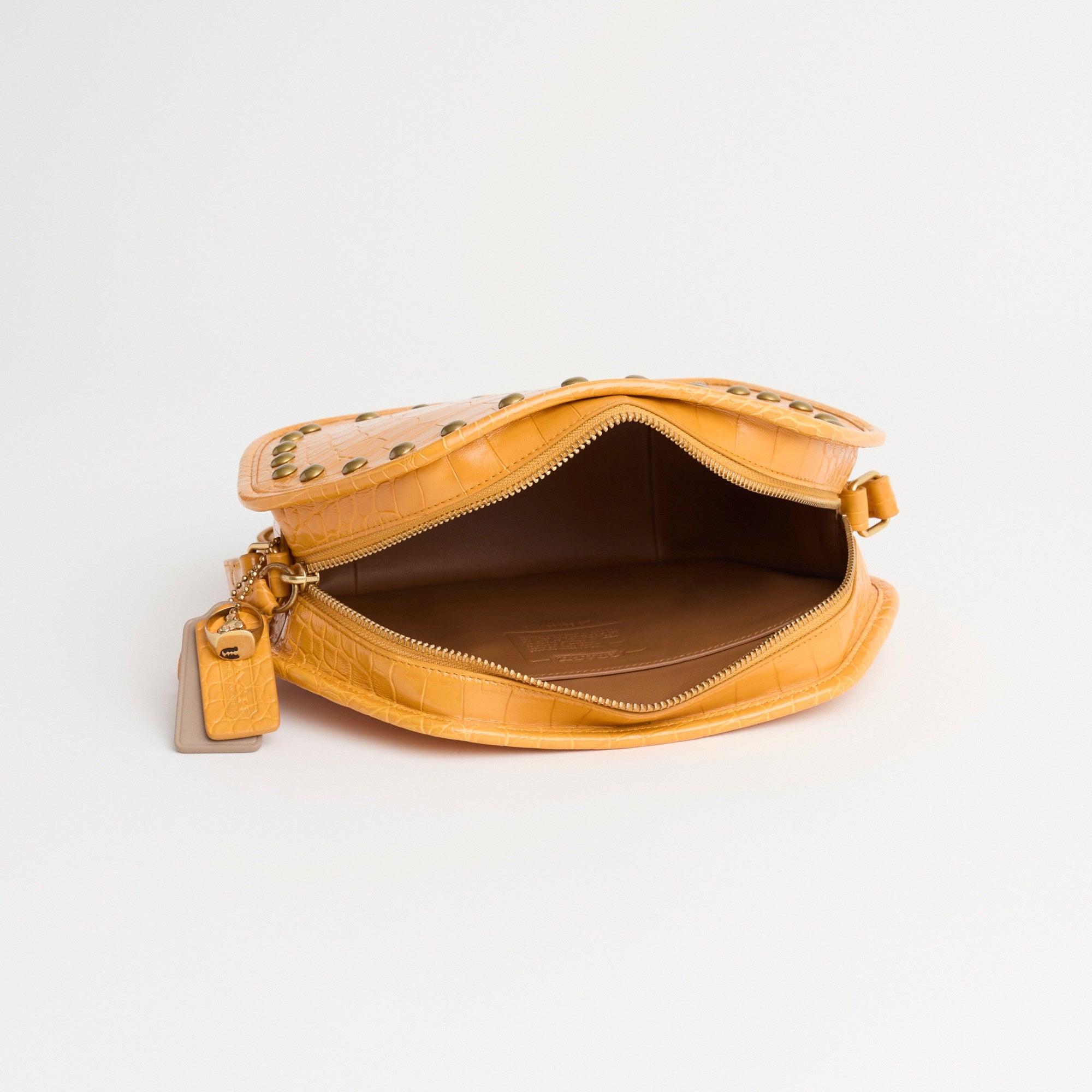 Reloved Zip Geometric Pouch In Alligator