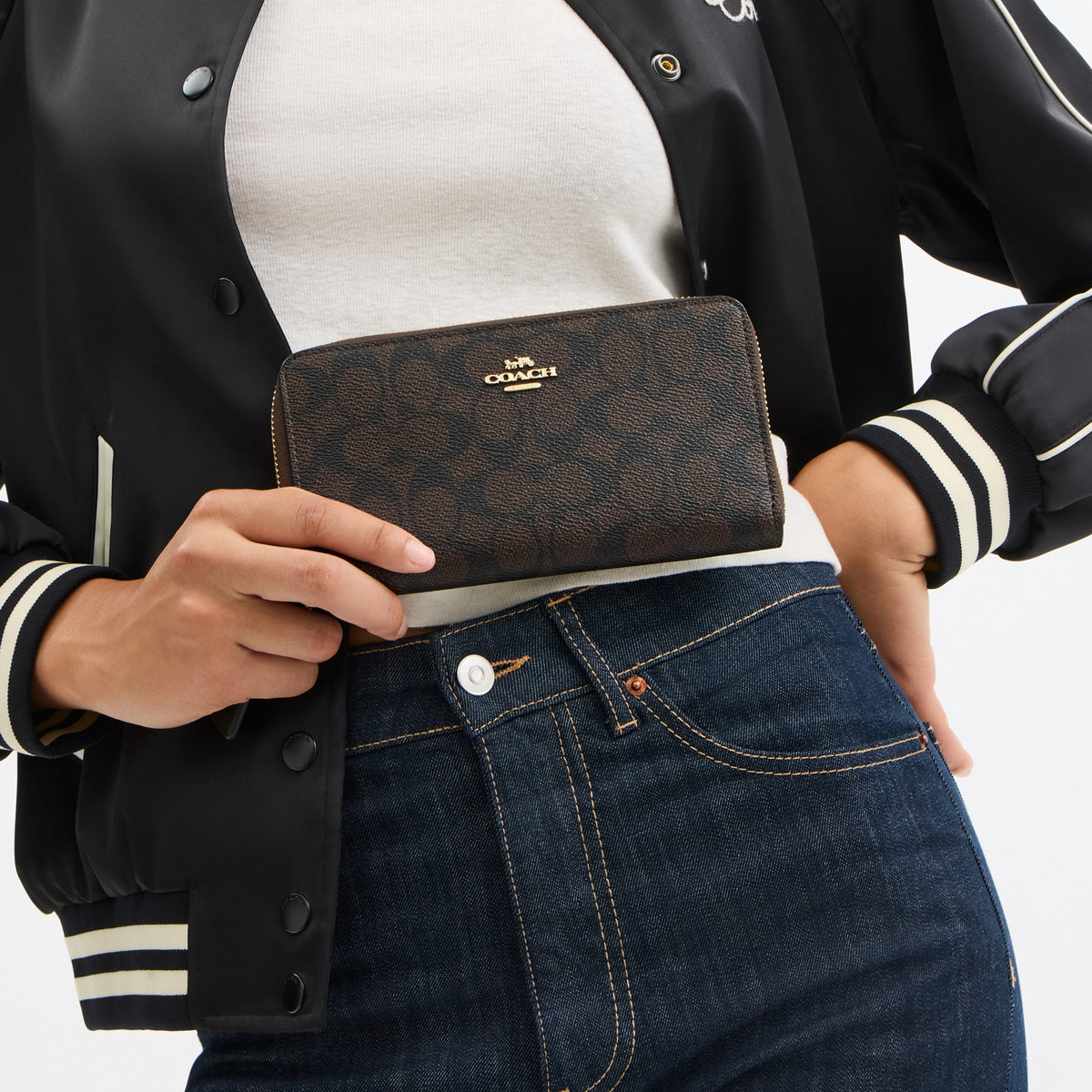 Long Zip Around Wallet With Detachable Card Case In Signature Canvas