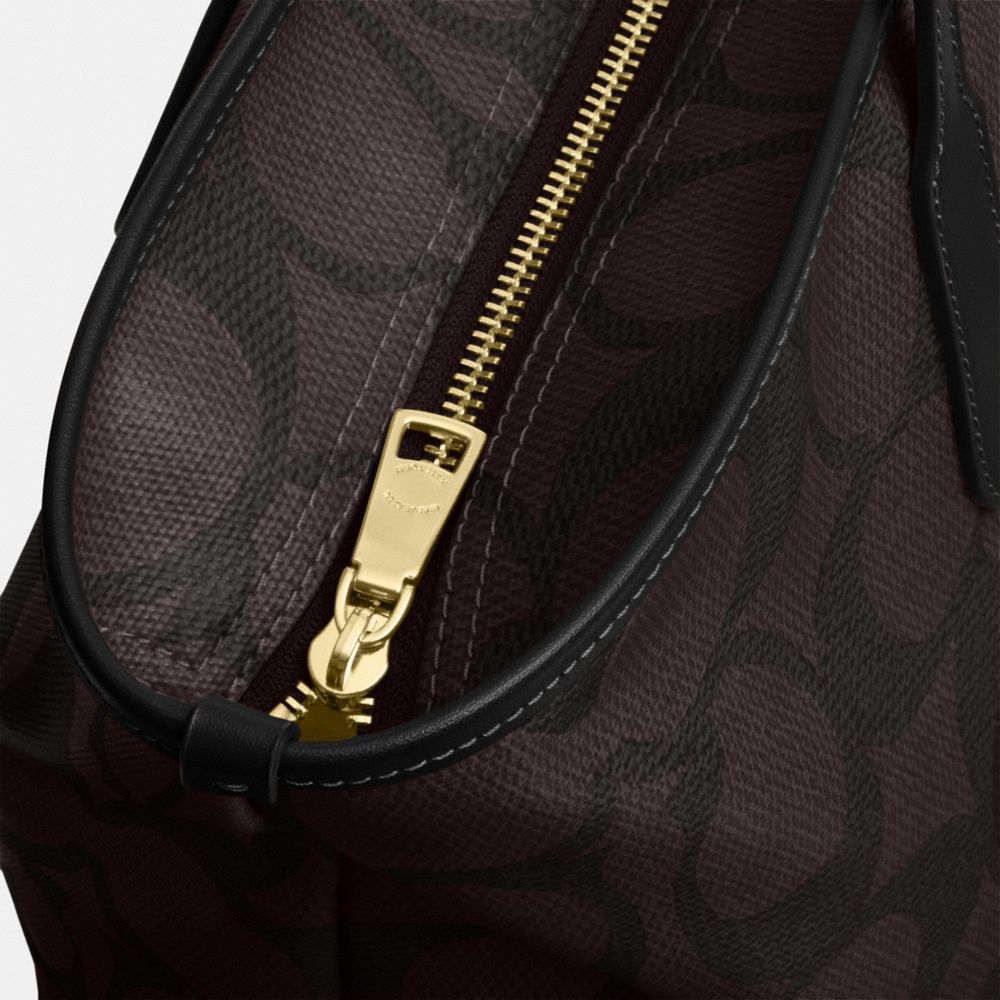 Large City Tote Bag In Maxi Signature Canvas