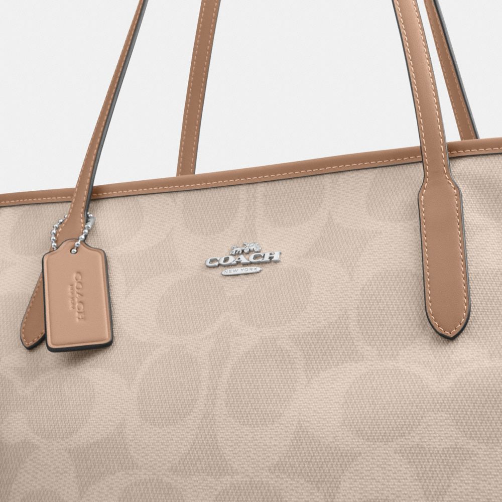 Large City Tote Bag In Maxi Signature Canvas