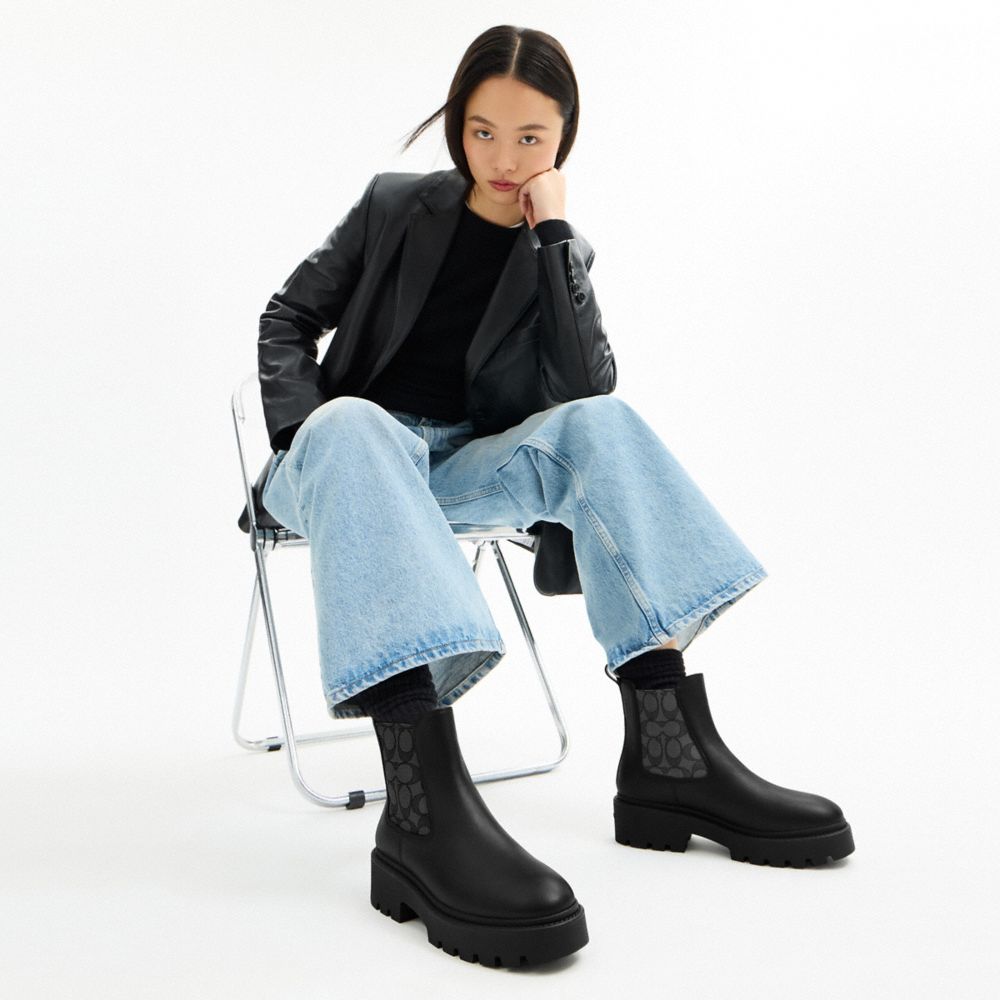 Lucy Chelsea Boot With Signature Polyester