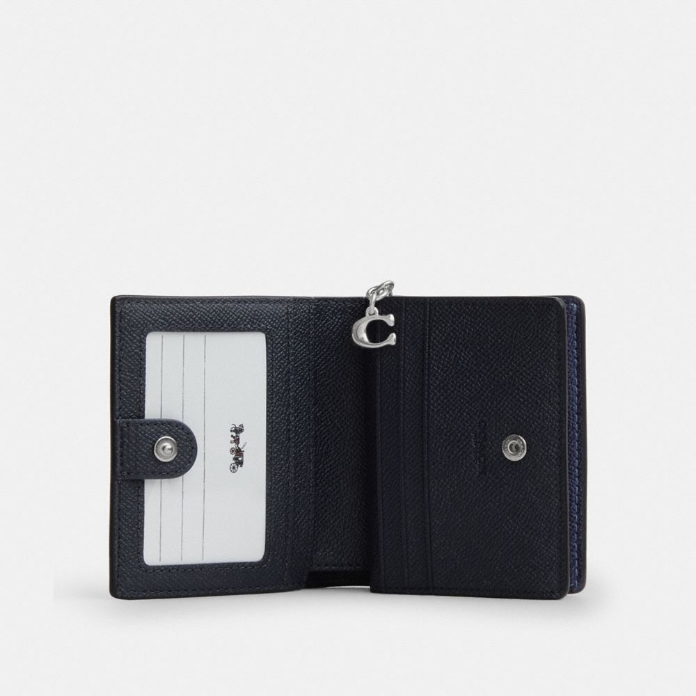 Snap Wallet In Signature Canvas