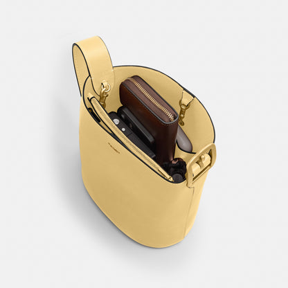 Bleecker Bucket Bag 21