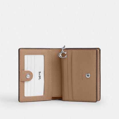 Snap Wallet In Signature Canvas