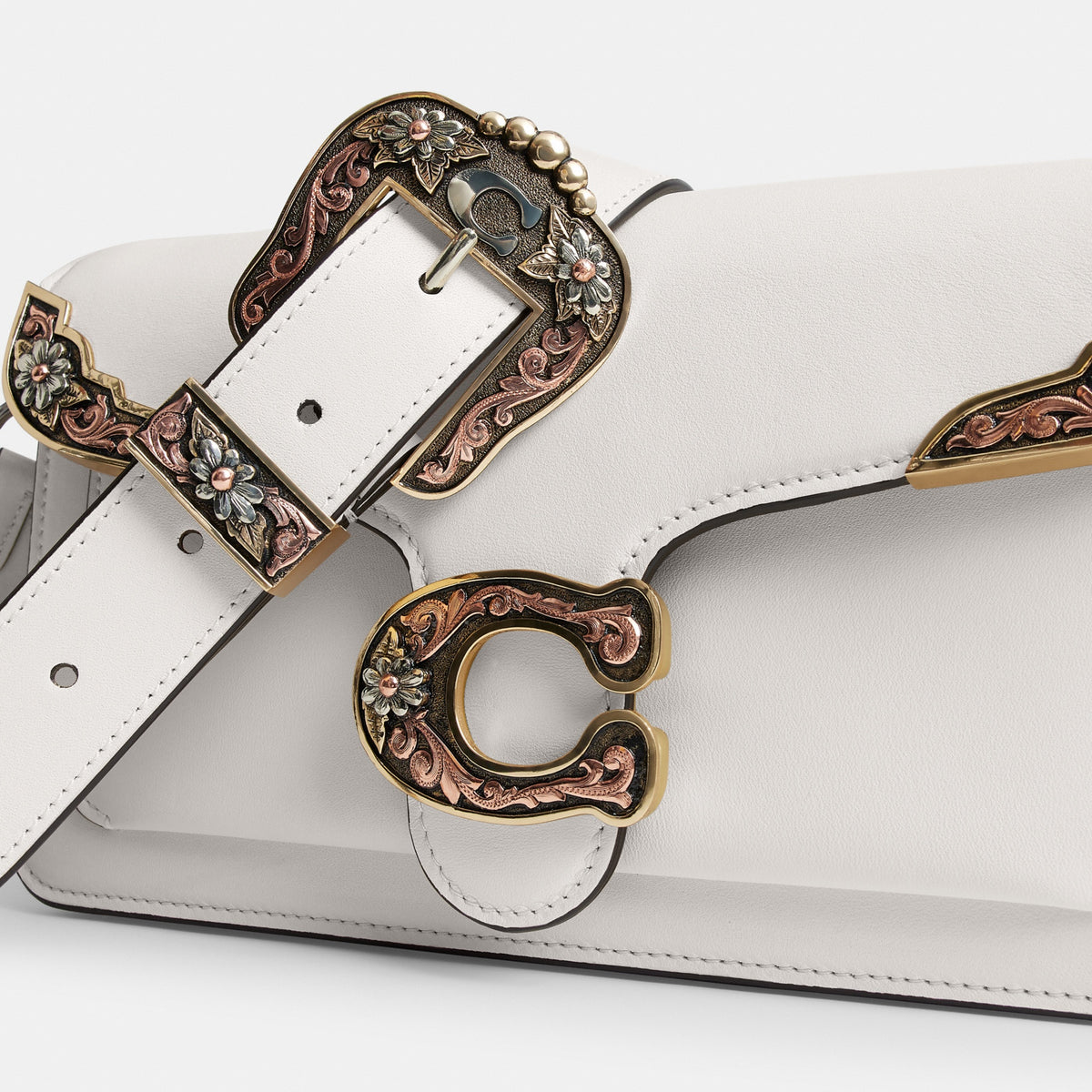 Tabby Shoulder Bag 26 With American Craft Buckle