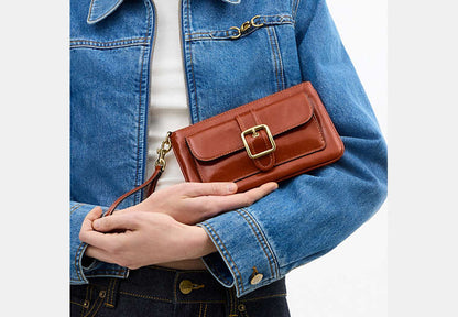 Ashton Wristlet