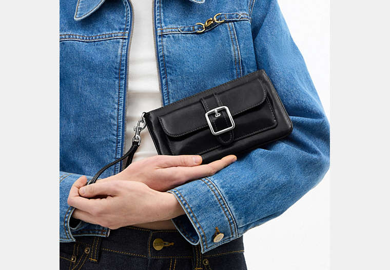 Ashton Wristlet
