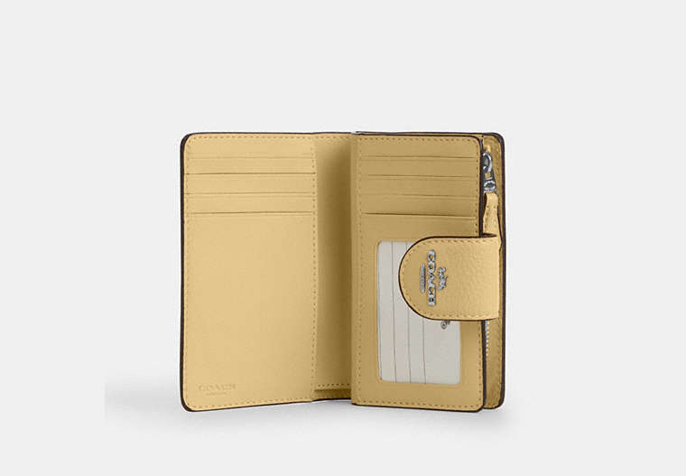 Medium Corner Zip Wallet With Floral Print