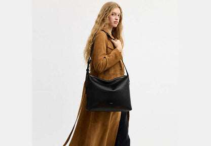 Mott Messenger Bag 38 In Loved Leather