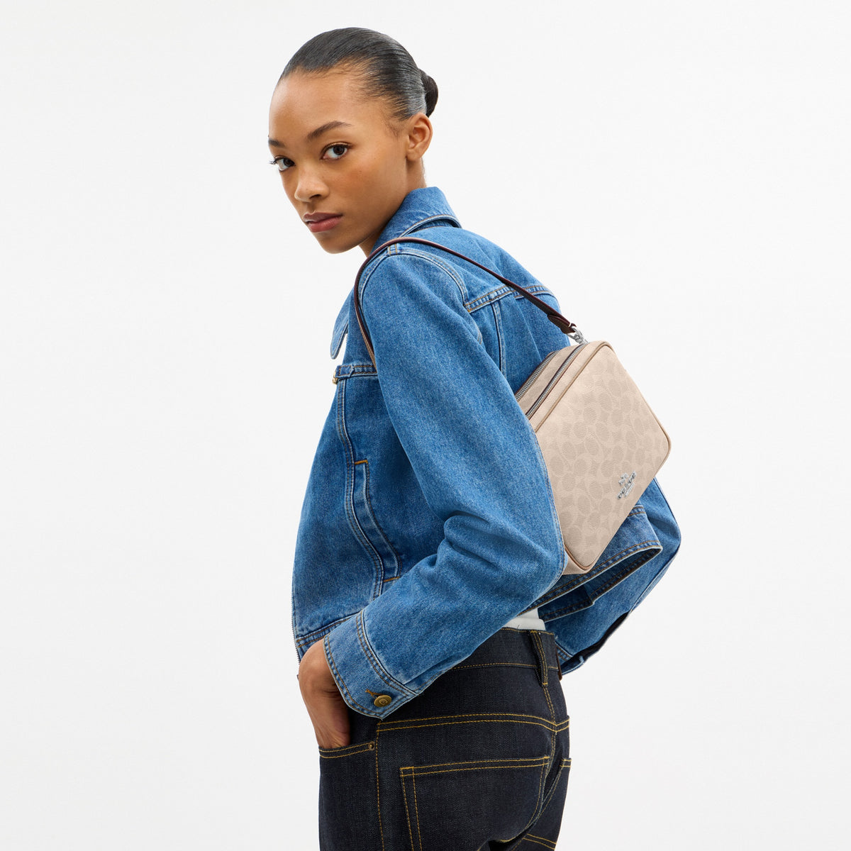 Carey Crossbody Bag In Signature Canvas