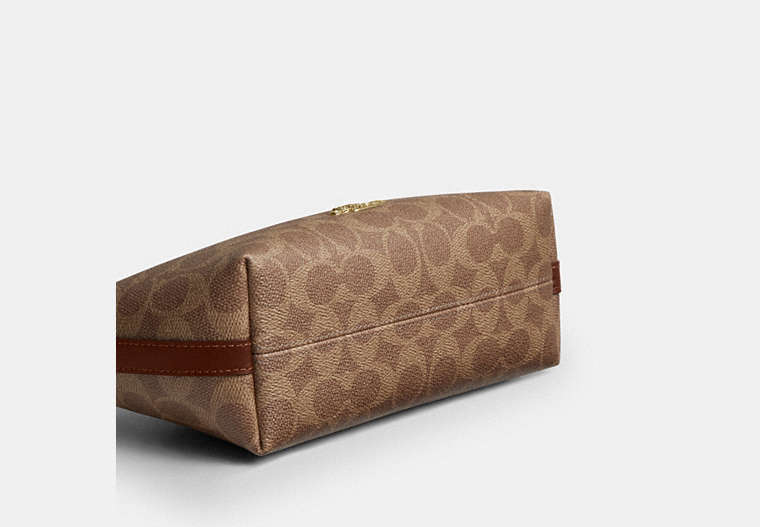Caitlin Shoulder Bag In Signature Canvas