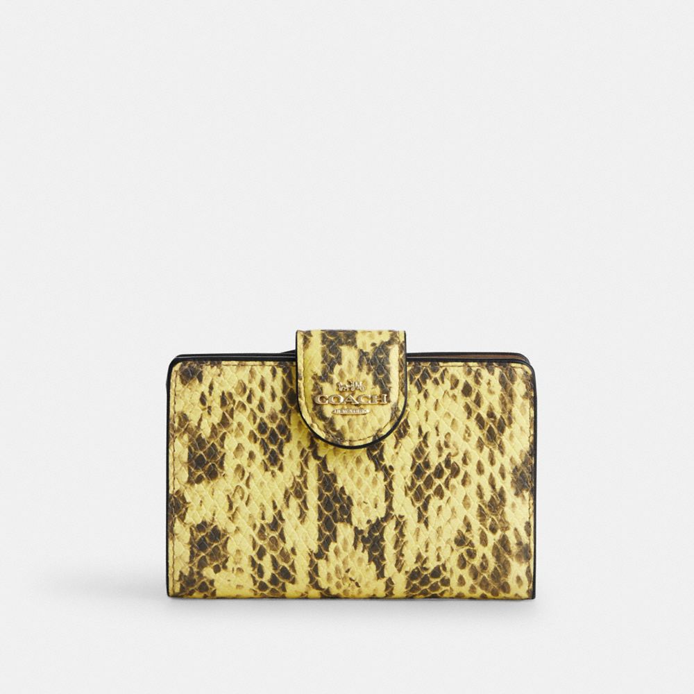 Medium Corner Zip Wallet In Loved Leather