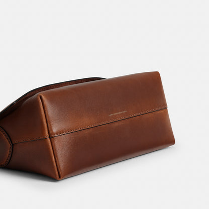 Chelsea Shoulder Bag 30 In Loved Leather