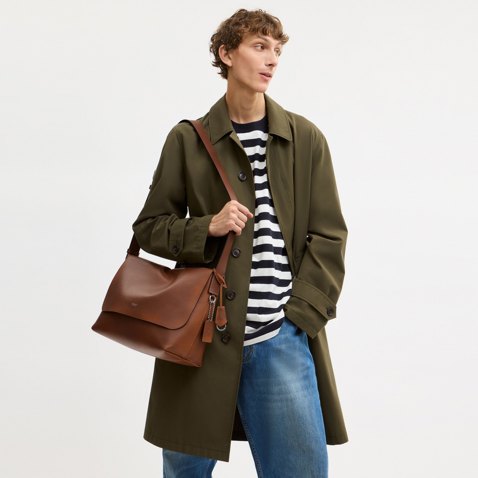 Ludlow Messenger In Loved Leather