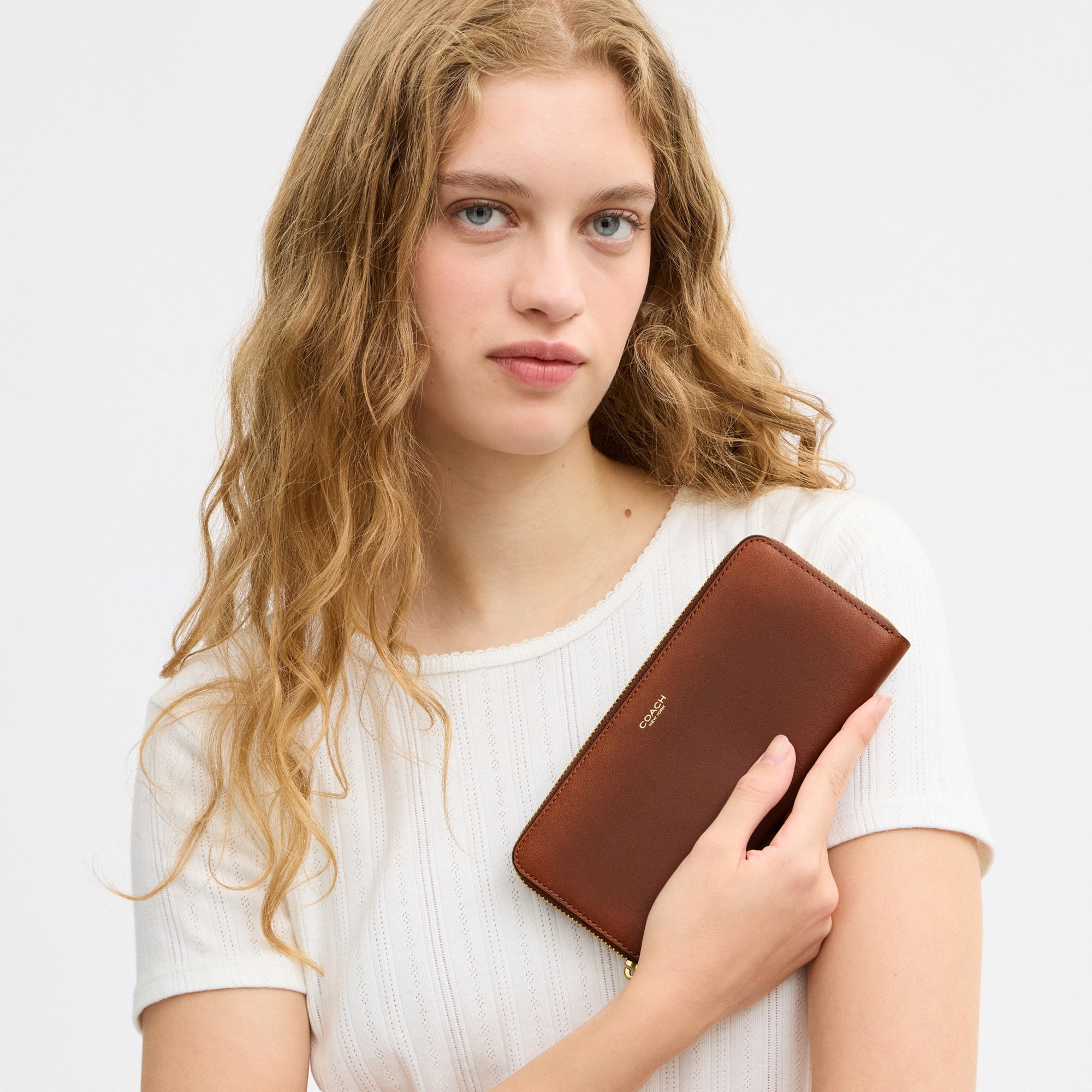 Slim Accordion Zip Wallet In Loved Leather