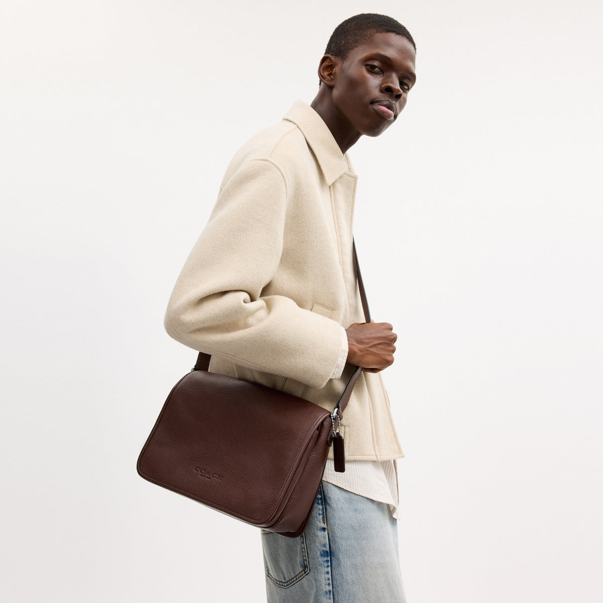 Colby Messenger Bag 32