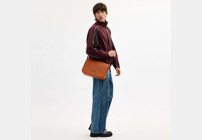 Colby Messenger Bag 32