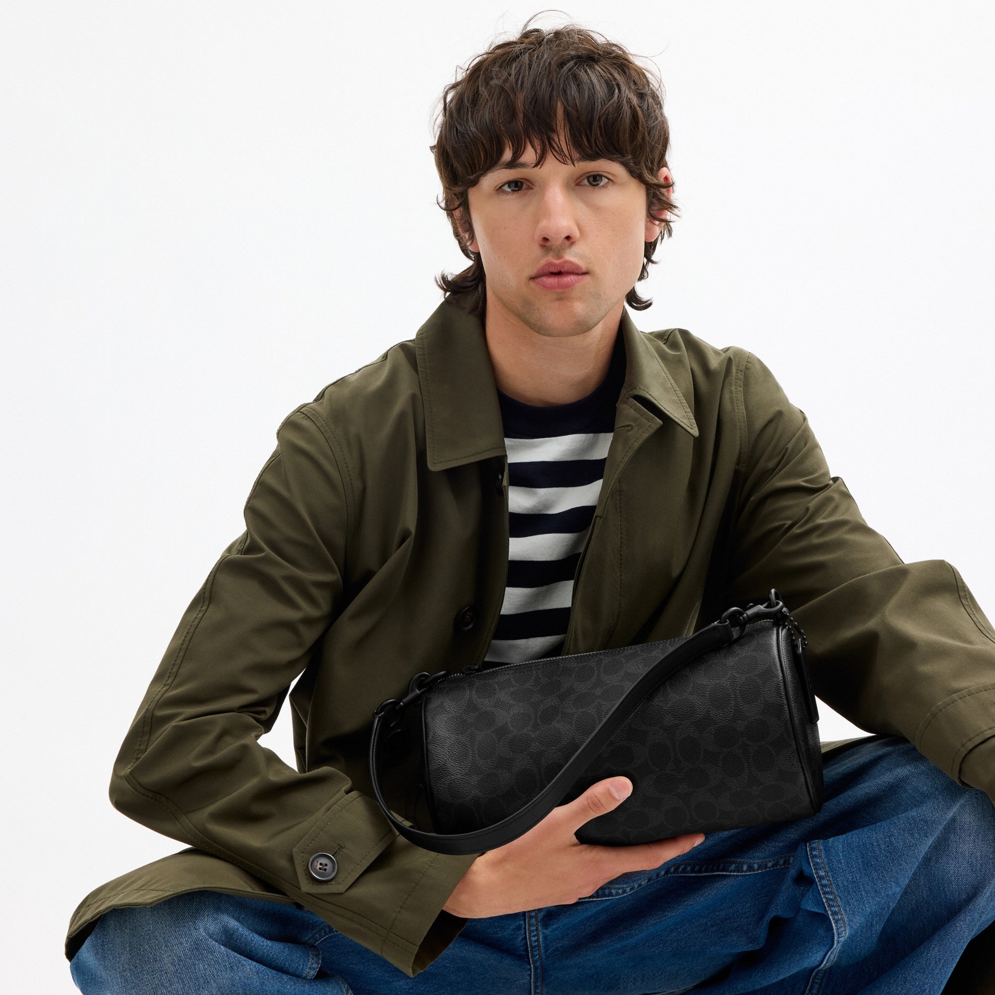 Andre Barrel Bag 30 In Signature Canvas