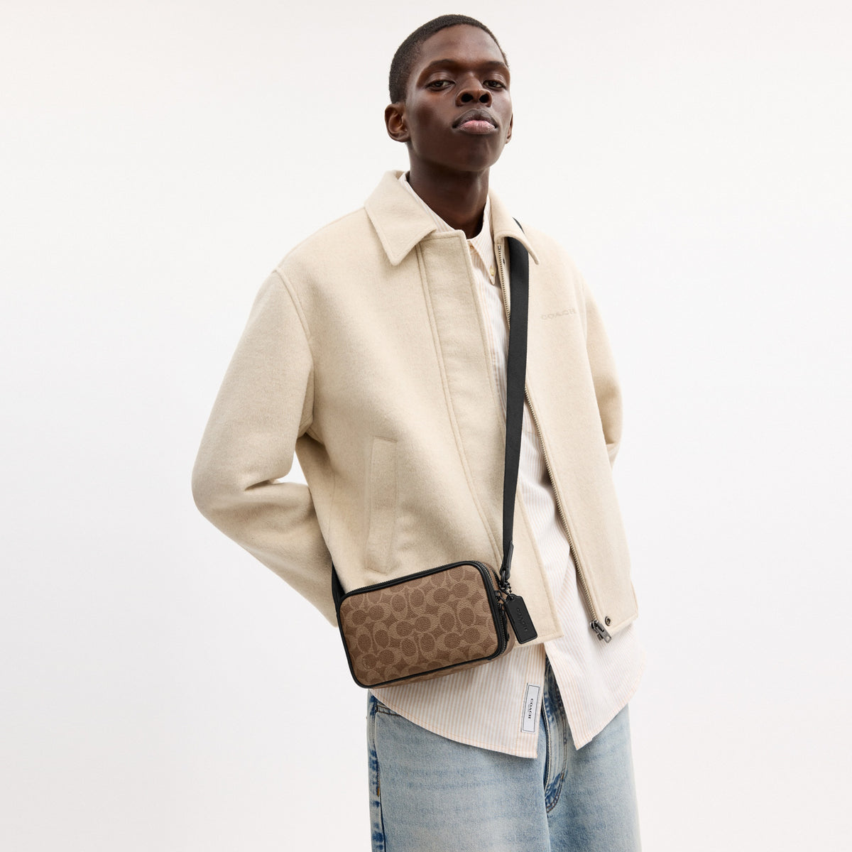 Colton Crossbody Bag 19 In Signature Canvas