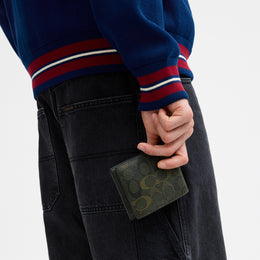 3-In-1 Wallet In Signature Camo Print