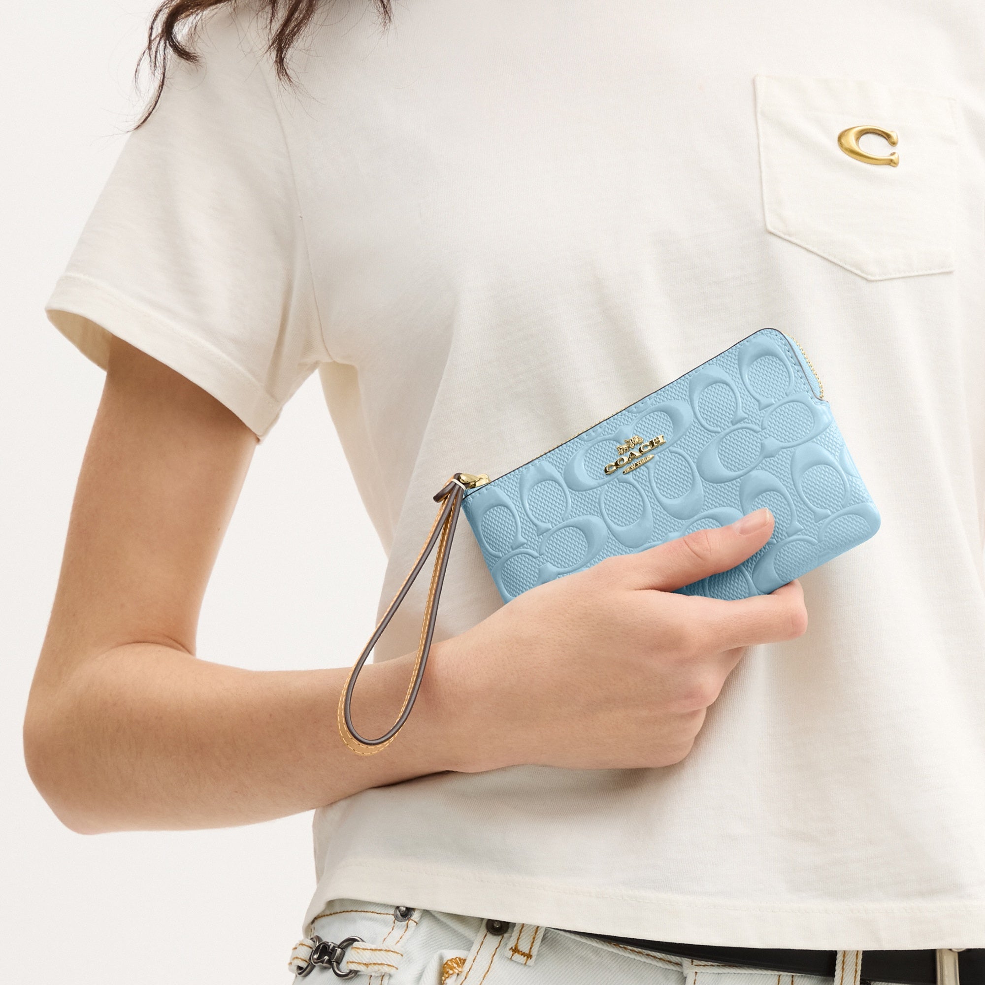 Corner Zip Wristlet In Signature Leather