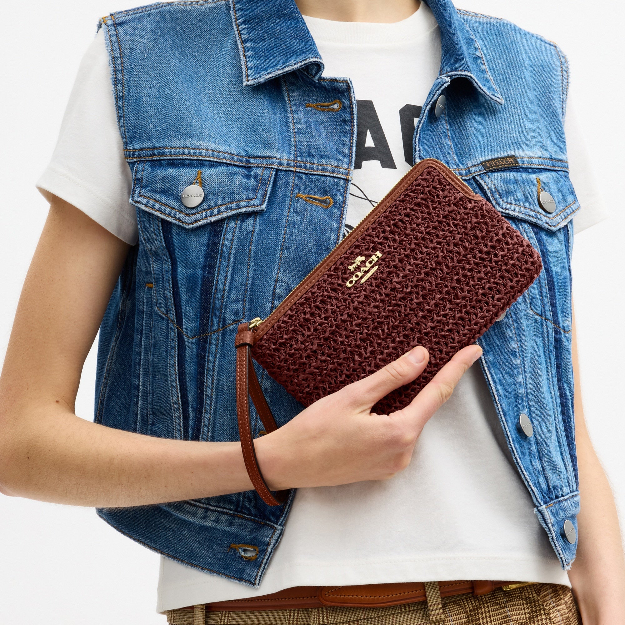 Large Corner Zip Wristlet