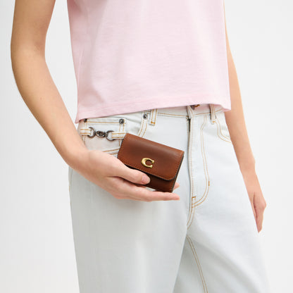 Essential Card Holder Wallet In Loved Leather