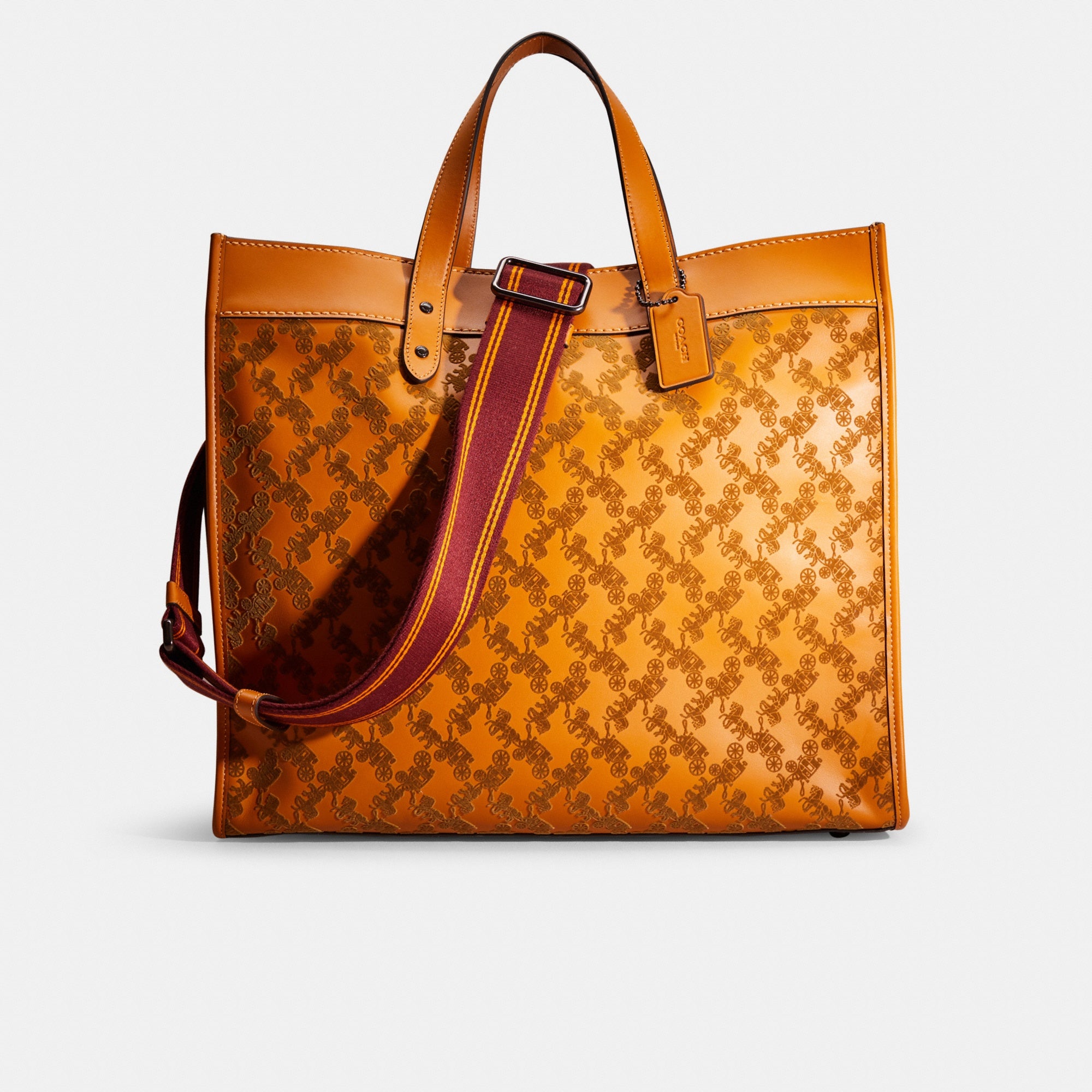 Restored Field Tote 40 With Horse And Carriage