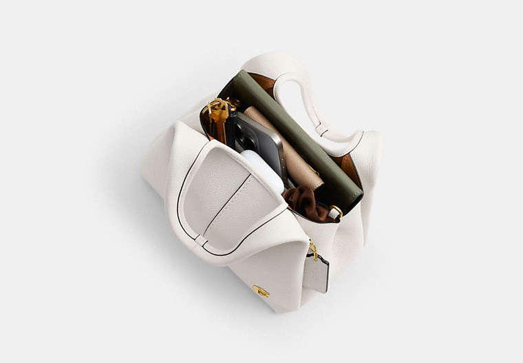 Lana Shoulder Bag 23