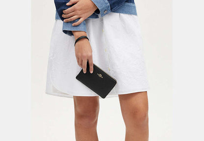 Corner Zip Wristlet