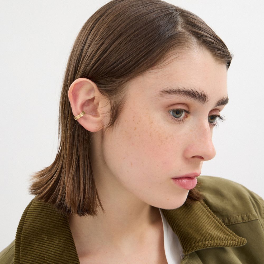 Signature Kissing Ear Cuff