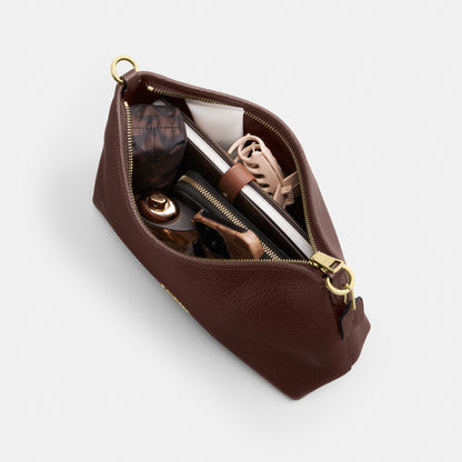 Laurel Shoulder Bag With Pockets In Loved Leather