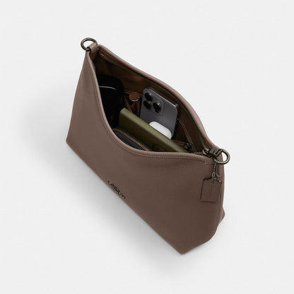 Laurel Shoulder Bag With Pockets In Loved Leather