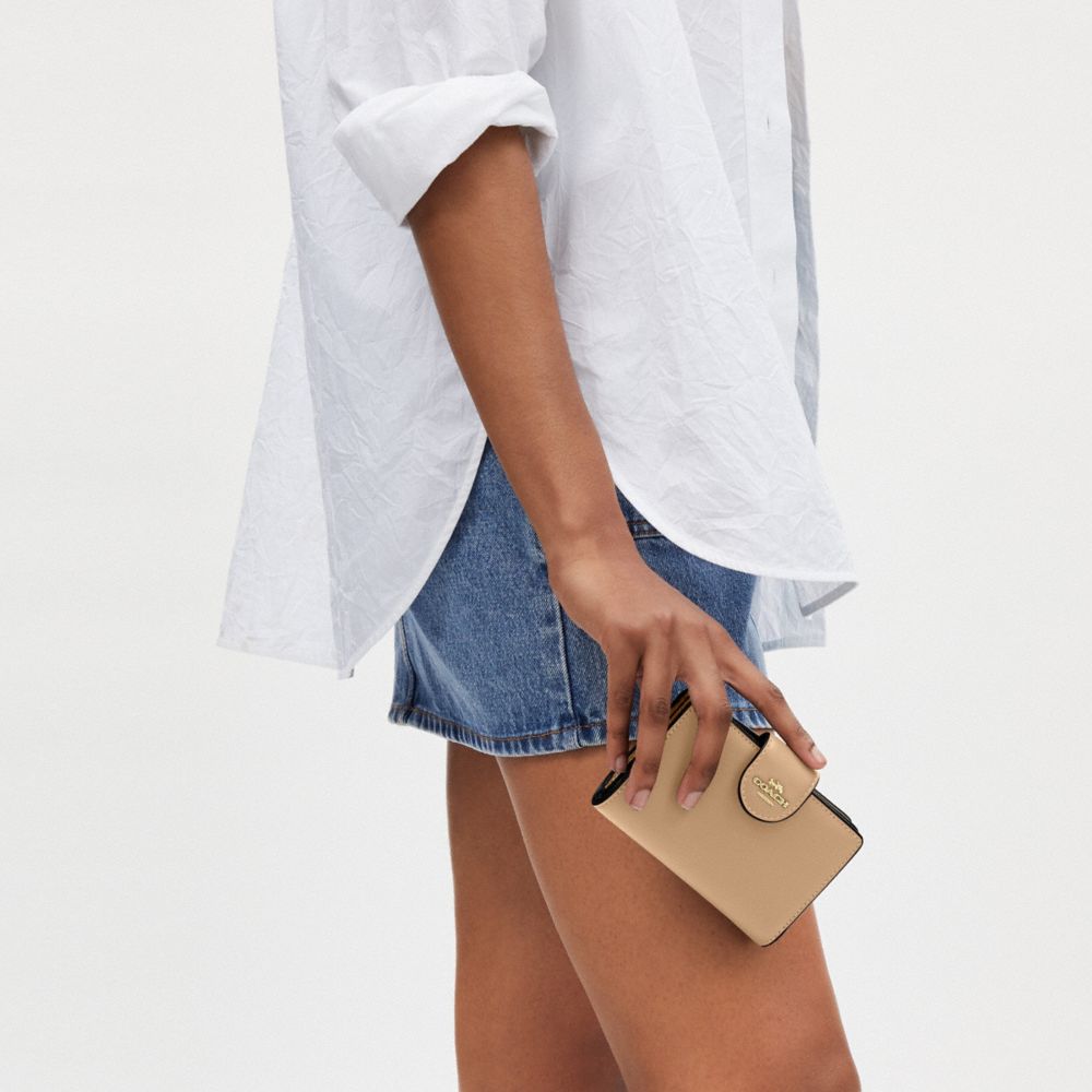 Medium Corner Zip Wallet