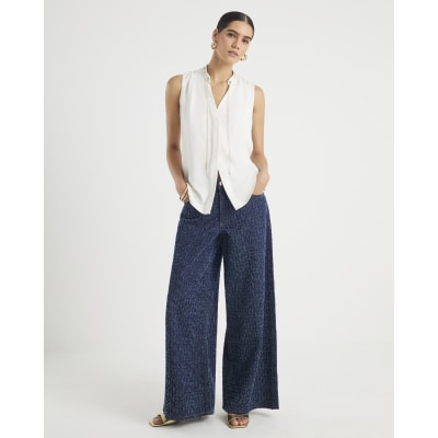 Cream Chain Detail Shell Top