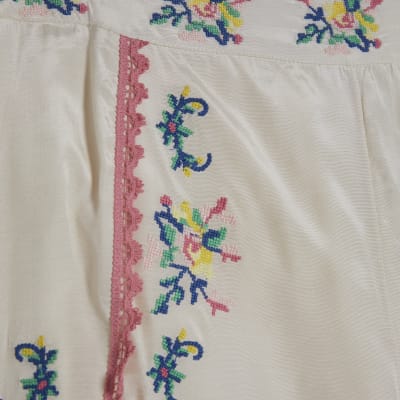 Cream Floral Embroidered Shorts