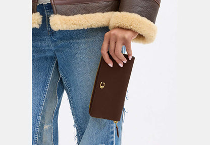 Essential Slim Accordion Zip Wallet