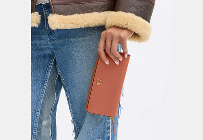 Essential Slim Accordion Zip Wallet