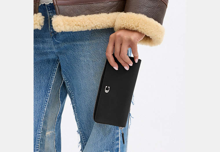 Essential Slim Accordion Zip Wallet