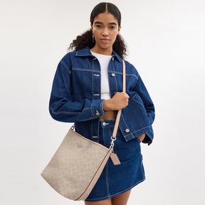 City Large Bucket Bag In Signature Canvas