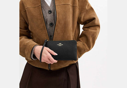 Large Corner Zip Wristlet