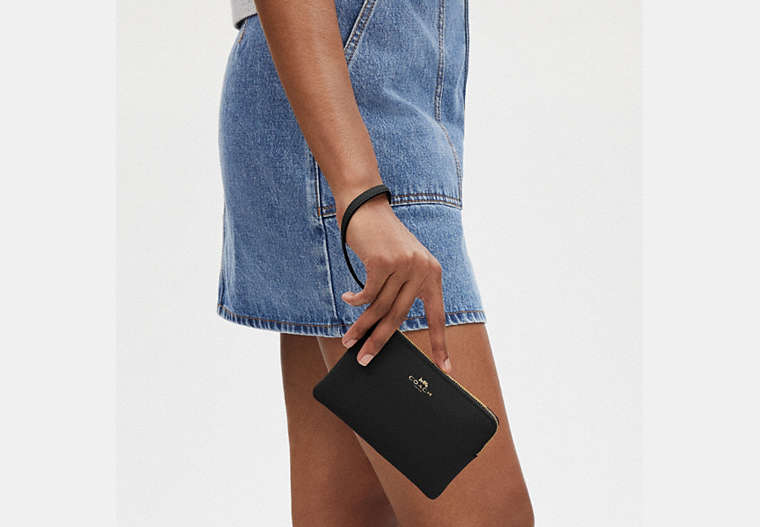 Corner Zip Wristlet