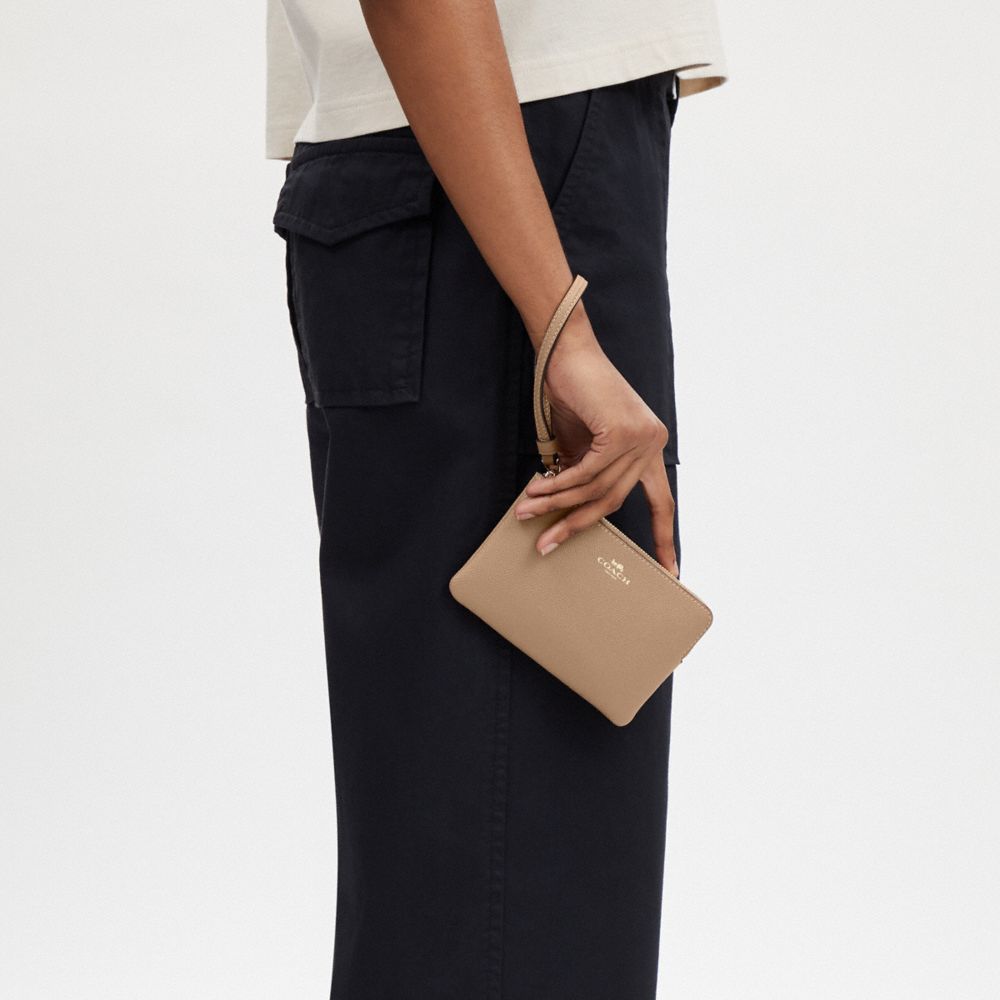 Corner Zip Wristlet