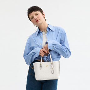 Mollie Tote Bag 25 In Signature Canvas
