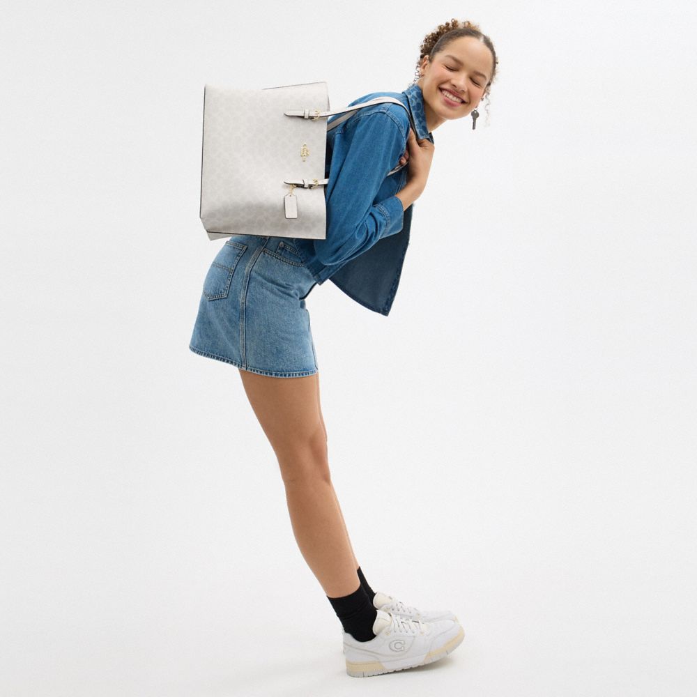 Mollie Tote Bag In Signature Canvas